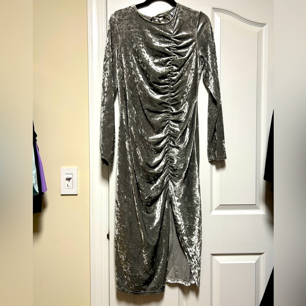 Elegant Velvet Ruched Dress - Gray